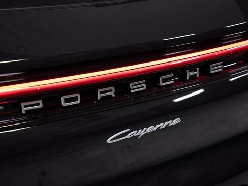 Certified 2025 Porsche Cayenne image 36