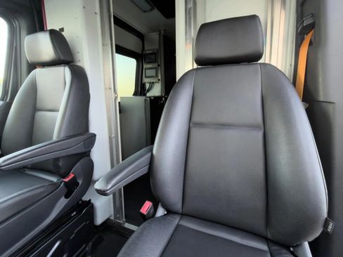 Used 2021 Mercedes-Benz Sprinter 4500 w/ Parking Package image 16