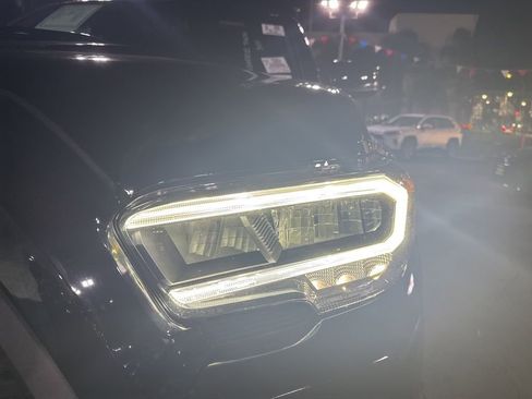 Used 2022 Toyota Tacoma TRD Sport w/ TRD Premium Sport Package image 16