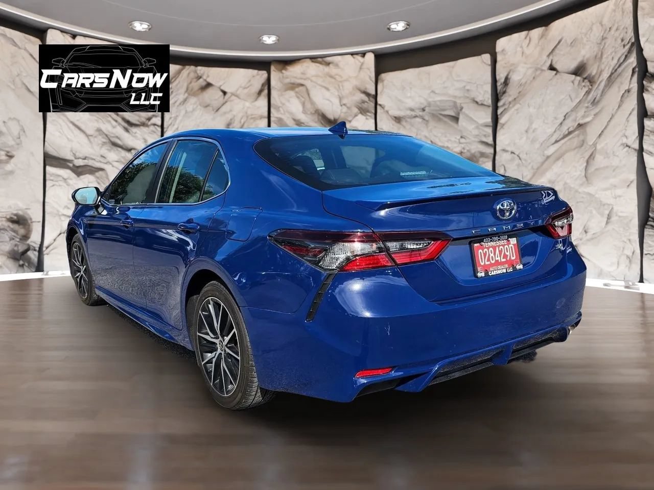 Used 2023 Toyota Camry SE FWD image 4