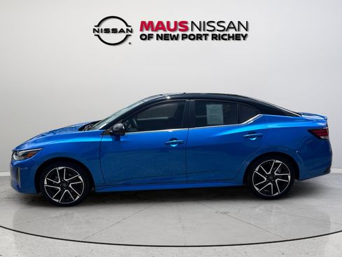 Certified 2025 Nissan Sentra SR FWD image 7