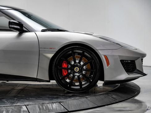 Used 2021 Lotus Evora image 17