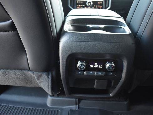 Used 2026 GMC Acadia AT4 w/ Luxury Package AWD/4WD image 58