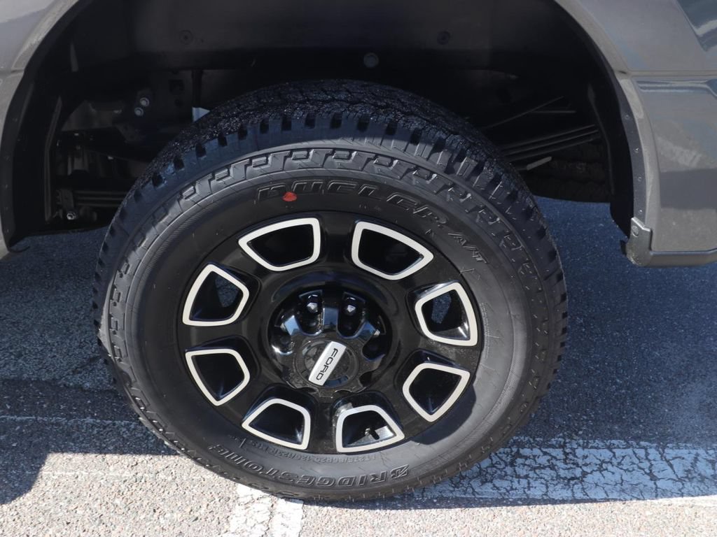 New 2026 Ford F250 Platinum AWD/4WD image 16
