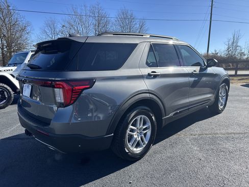 New 2026 Ford Explorer Active w/ Active Comfort Package image 5