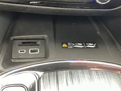 Used 2023 Buick Enclave Essence w/ Experience Buick Package AWD/4WD image 23