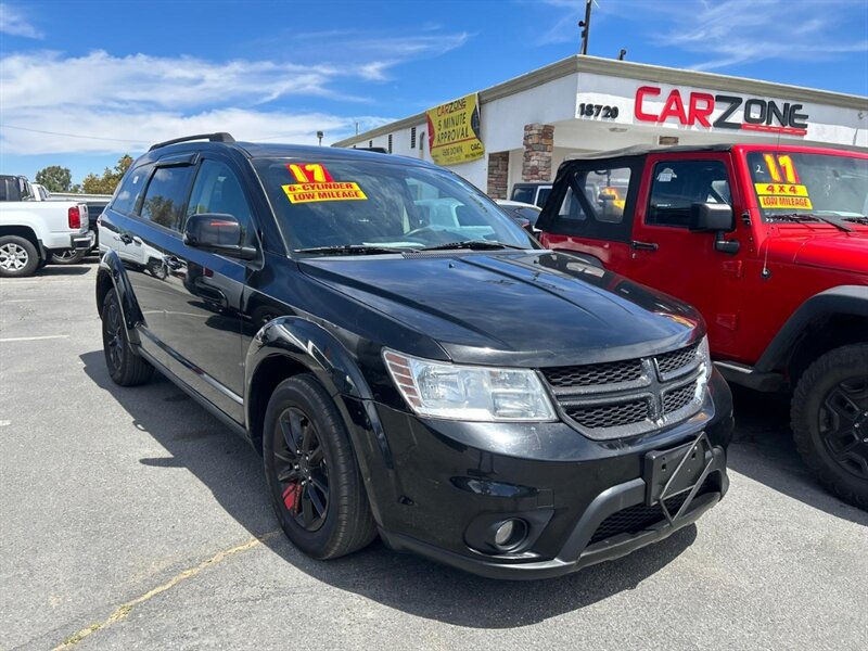 Used 2017 Dodge Journey SXT w/ Comfort/Convenience Group FWD image 9