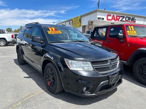 Used 2017 Dodge Journey SXT w/ Comfort/Convenience Group FWD image 9