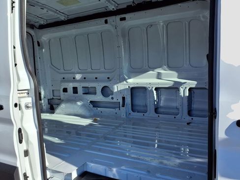 New 2026 Ford Transit 250 148 Medium Roof image 30