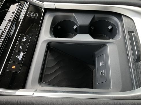 New 2026 Nissan Armada SV image 38