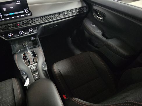 Used 2025 Honda HR-V Sport image 13