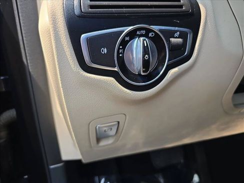 Used 2016 Mercedes-Benz GLC 300 4MATIC image 26