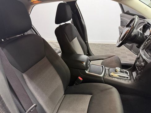 Used 2019 Chrysler 300 Touring w/ Sport Appearance Package RWD image 51