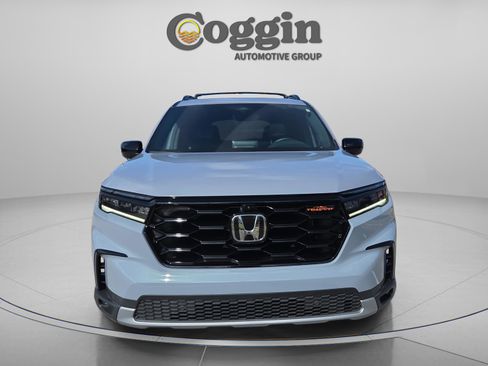 Used 2024 Honda Pilot TrailSport image 8
