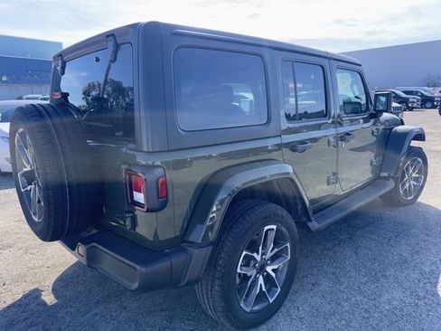 Used 2024 Jeep Wrangler Unlimited w/ Convenience Group image 5