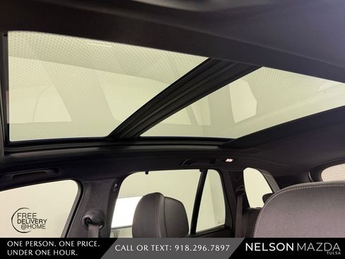 Used 2022 BMW X5 M50i w/ Executive Package image 27