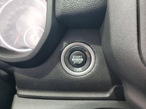 Used 2024 RAM 2500 Tradesman w/ Chrome Appearance Group image 21