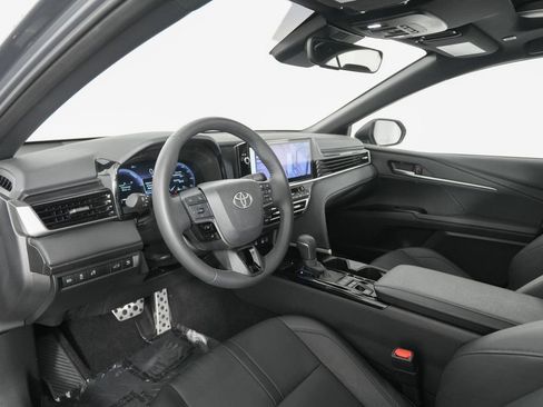 Used 2025 Toyota Camry XSE FWD image 10