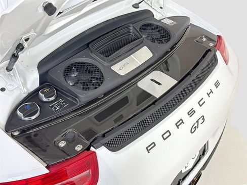 Used 2015 Porsche 911 GT3 image 24
