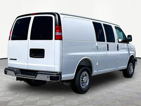 New 2025 Chevrolet Express 2500 w/ Enhanced Convenience Package RWD image 6