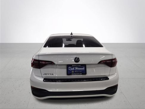 Certified 2023 Volkswagen Jetta Sport FWD image 12