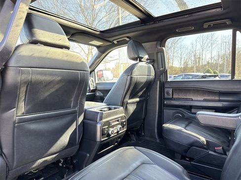 Used 2021 Ford Expedition Max Limited image 18