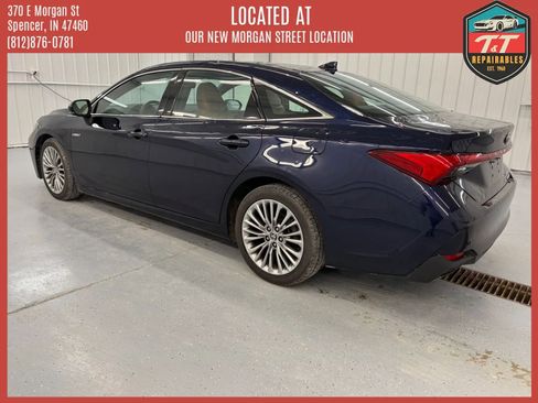 Used 2021 Toyota Avalon Limited w/ Advanced Safety Package FWD image 3