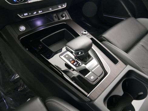 Certified 2024 Audi Q5 e Premium Plus w/ Premium Plus Package image 24