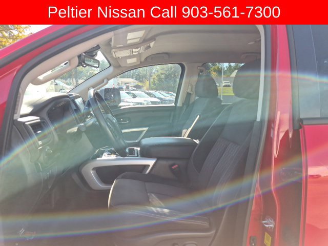Used 2023 Nissan Titan SV w/ SV Convenience Package RWD image 9