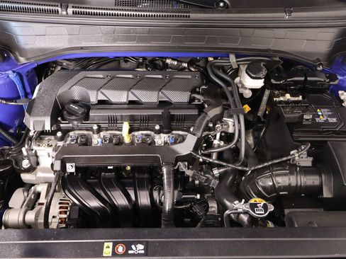 Used 2022 Hyundai Venue SEL FWD image 19