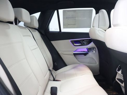 New 2026 Mercedes-Benz GLC 300 4MATIC image 24