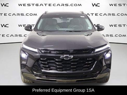 Used 2025 Chevrolet Trax ACTIV w/ Driver Confidence Package FWD image 2