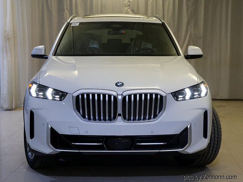 New 2026 BMW X5 xDrive50e w/ Executive Package AWD/4WD image 5