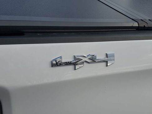 Certified 2023 GMC Sierra 1500 SLE image 6