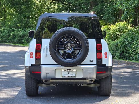 Used 2023 Land Rover Defender 90 S AWD/4WD image 5