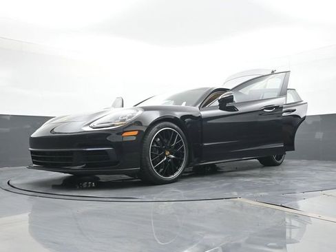 Certified 2020 Porsche Panamera image 31