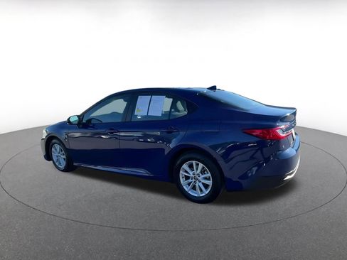 Used 2025 Toyota Camry LE image 10
