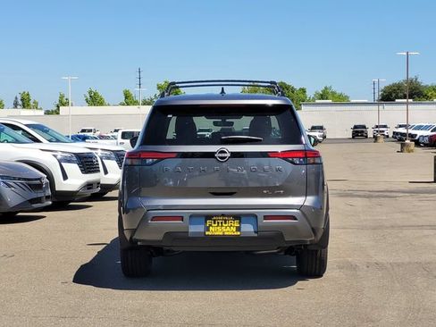 New 2026 Nissan Pathfinder SL AWD/4WD image 5