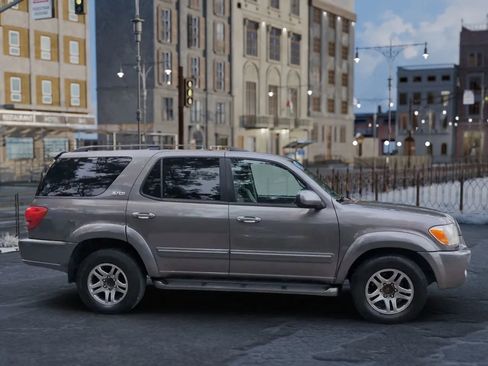 Used 2006 Toyota Sequoia SR5 image 4