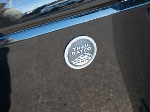 Used 2017 Jeep Wrangler Unlimited Sahara w/ Connectivity Group image 9