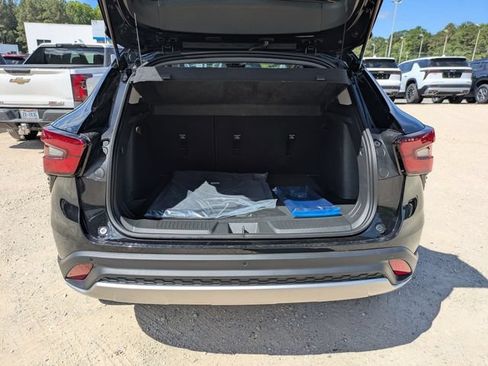 New 2026 Chevrolet Trax LT w/ Driver Confidence Package FWD image 26