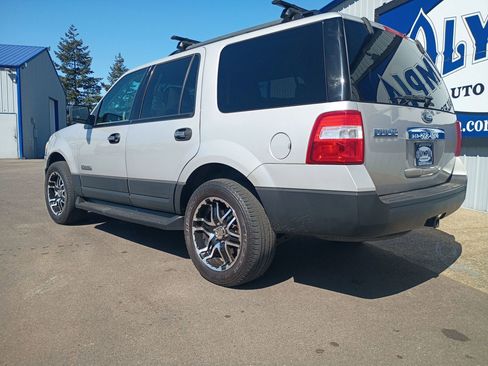 Used 2007 Ford Expedition XLT AWD/4WD image 10