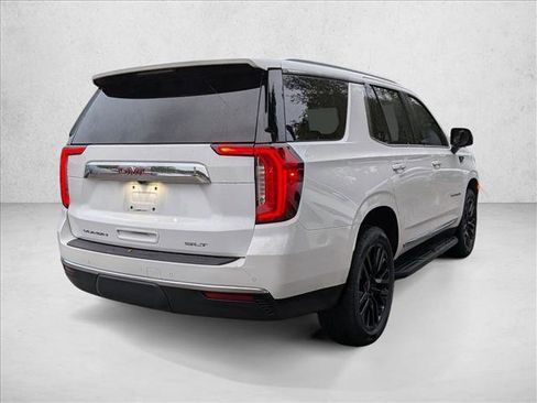 Used 2023 GMC Yukon SLT w/ SLT Luxury Package image 5