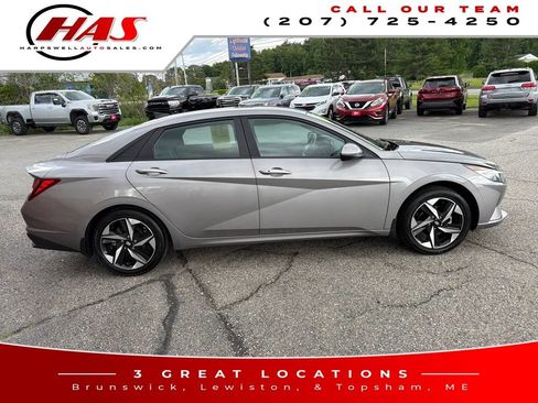 Used 2023 Hyundai Elantra SEL w/ Convenience Package FWD image 6