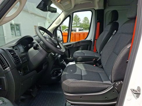 Used 2024 RAM ProMaster 2500 w/ Safety Group FWD image 9