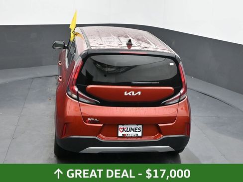 Used 2025 Kia Soul LX w/ LX Technology Package FWD image 45