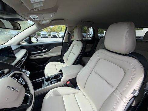 New 2025 Lincoln Corsair FWD image 11