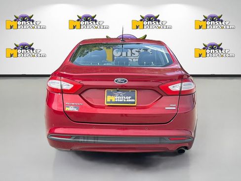 Used 2015 Ford Fusion SE FWD image 6
