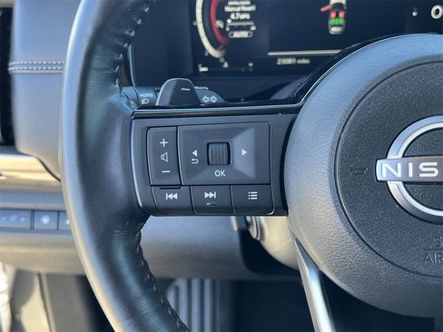 Certified 2023 Nissan Pathfinder Platinum w/ Lighting Package (N92) image 11