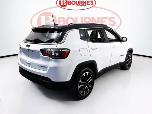 Used 2022 Jeep Compass Limited w/ Sun and Sound Group AWD/4WD image 10